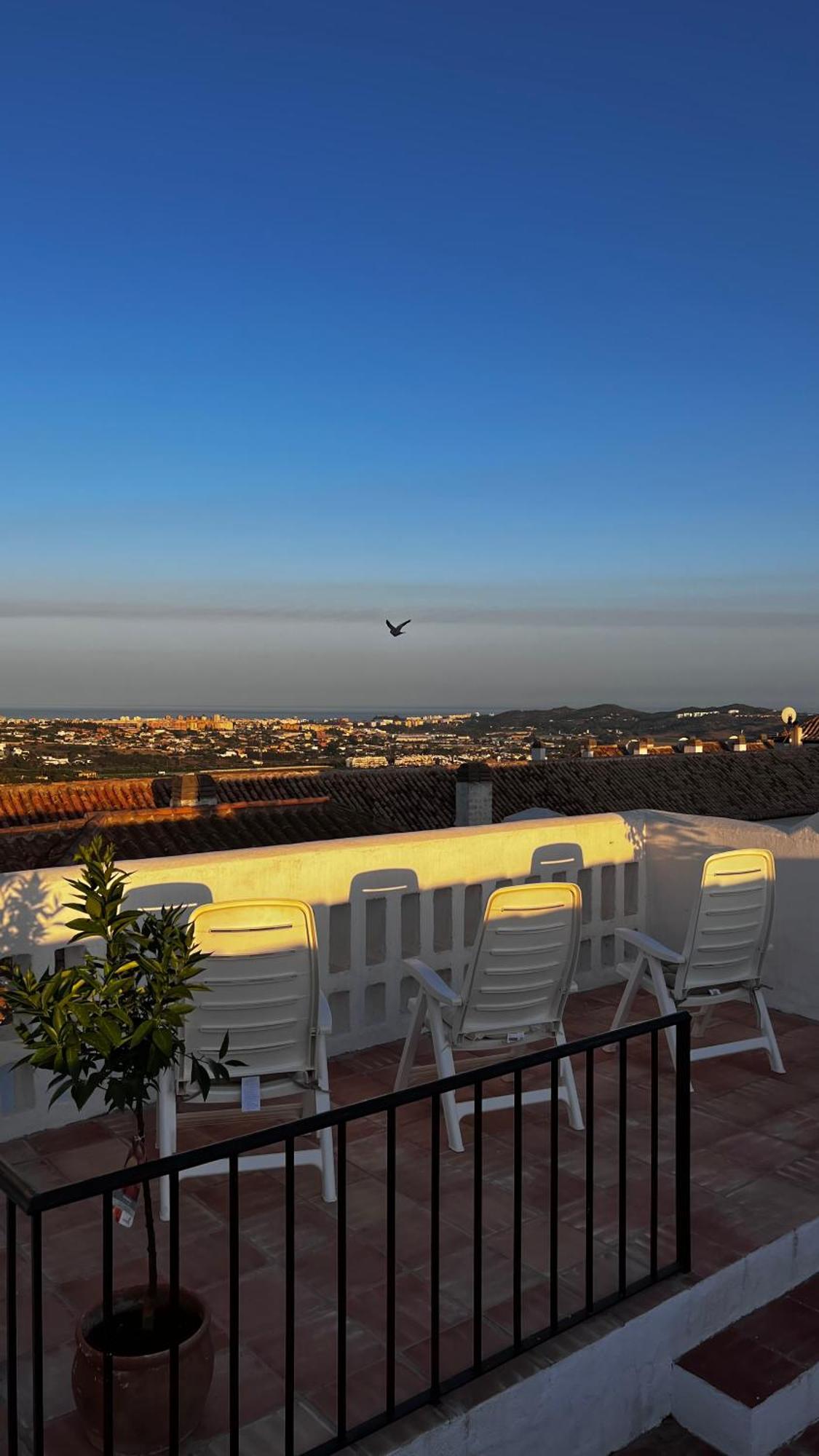 شقة New Penthouse With Amazing Views Santa Fe de los Boliches المظهر الخارجي الصورة